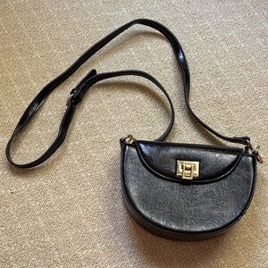 Elegant Black Leather Crossbody Bag